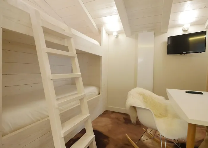 Tsanteleina 4*