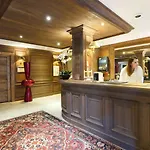 桑特蕾纳酒店 酒店 4*