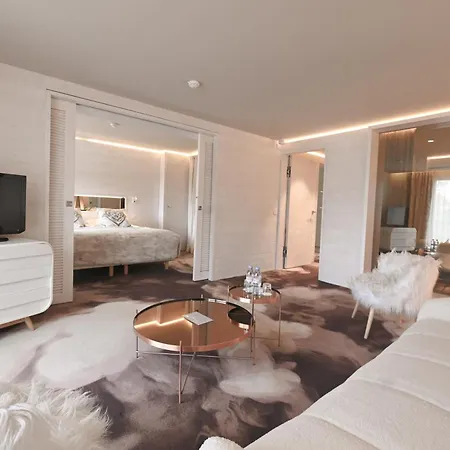 Tsanteleina Hotell