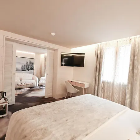 Hotel Tsanteleina