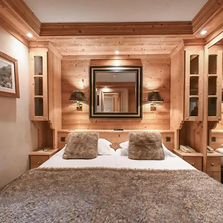 Tsanteleina 4*