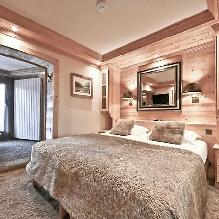 Hotel Tsanteleina 4*